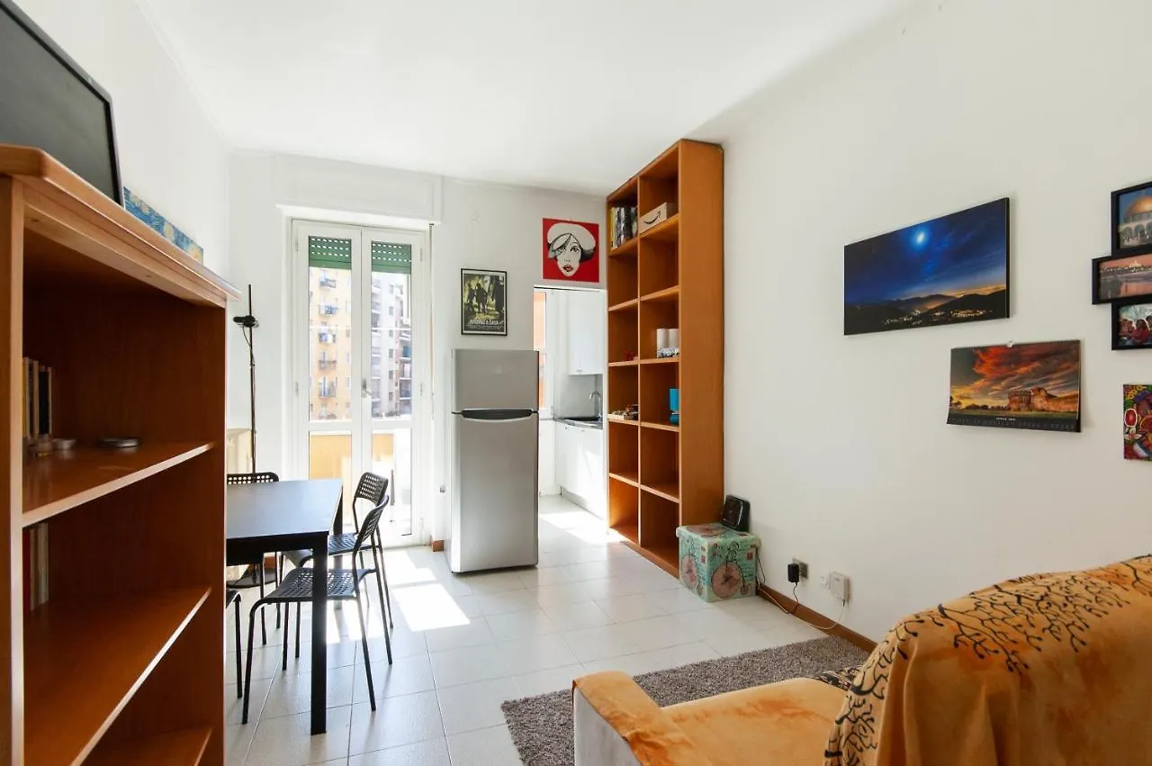 Youhosty - Osoppo 7 Milan Apartment