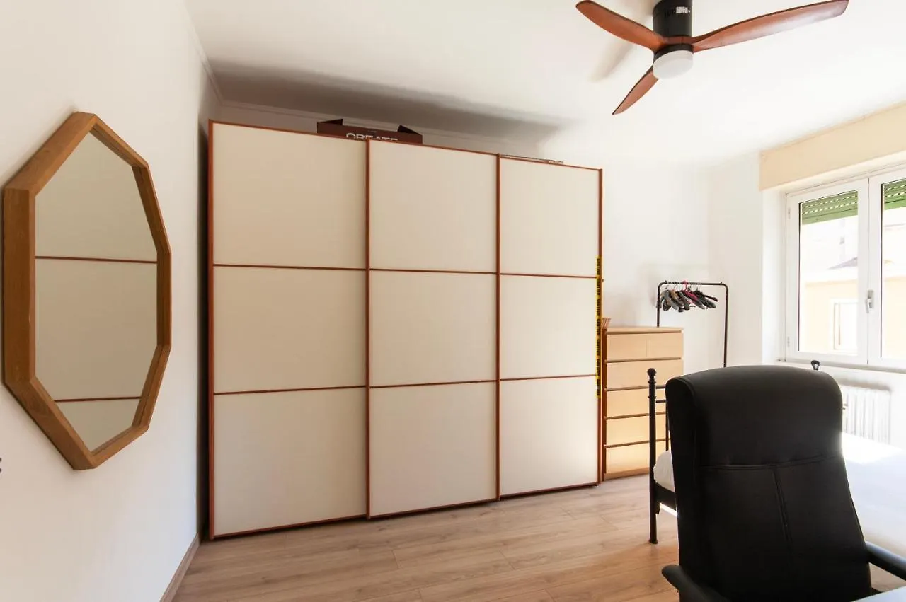 Apartment Youhosty - Osoppo 7 Milan