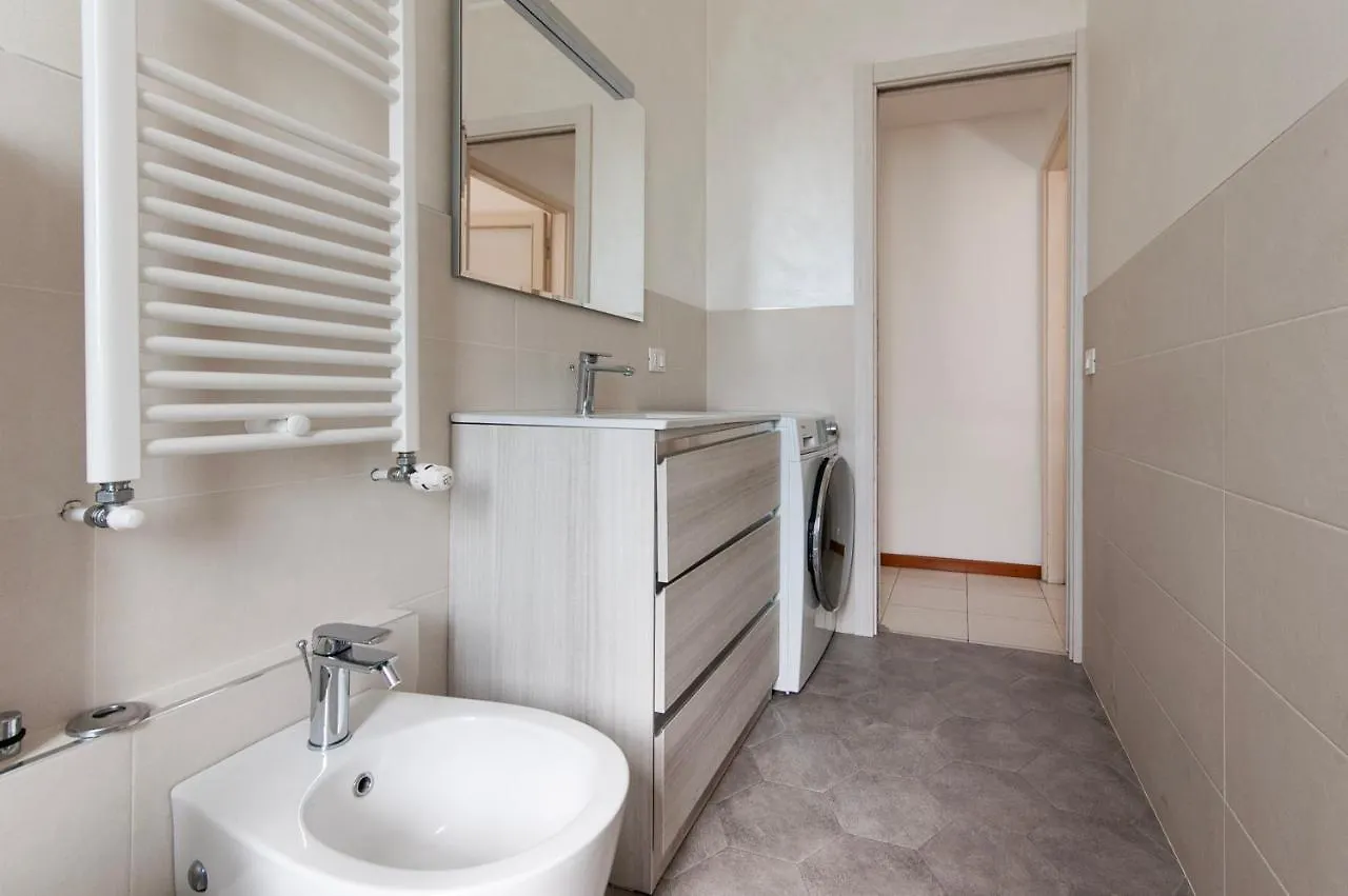 Apartment Youhosty - Osoppo 7 Milan